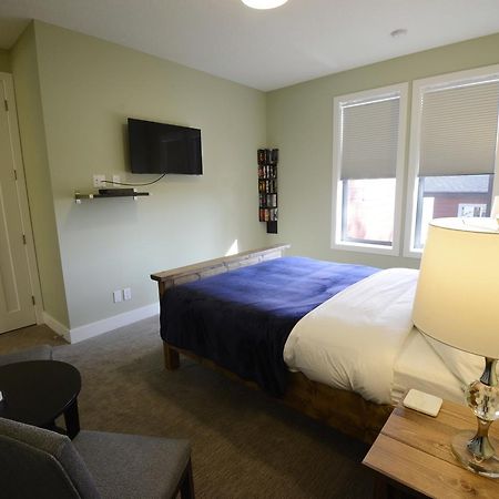 Novel Bed And Breakfast YYC Exterior foto